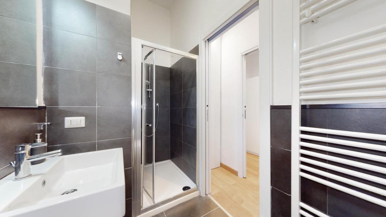 Sahi - Dei Dell'Olimpo Apartments Porta Romana Milan Exterior photo